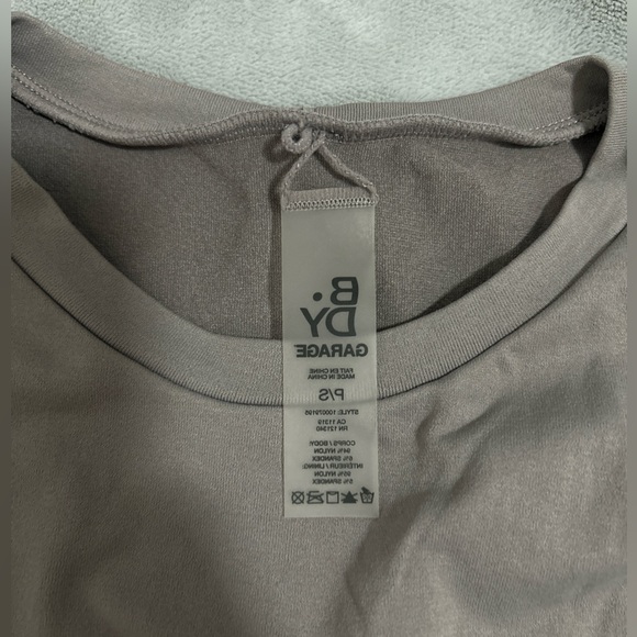 Garage cropped long sleeve - Picture 2 of 2